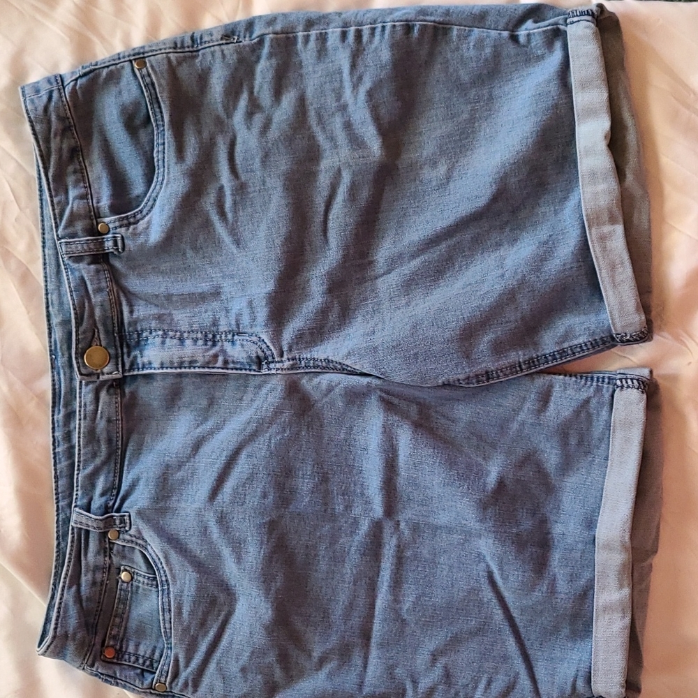 Christopher and Banks shorts